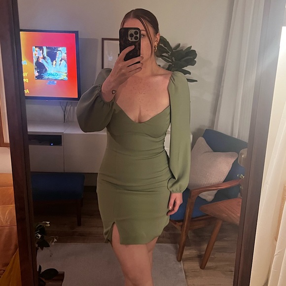 Aritzia Dresses & Skirts - ARITZIA Wilfred Novella Dress